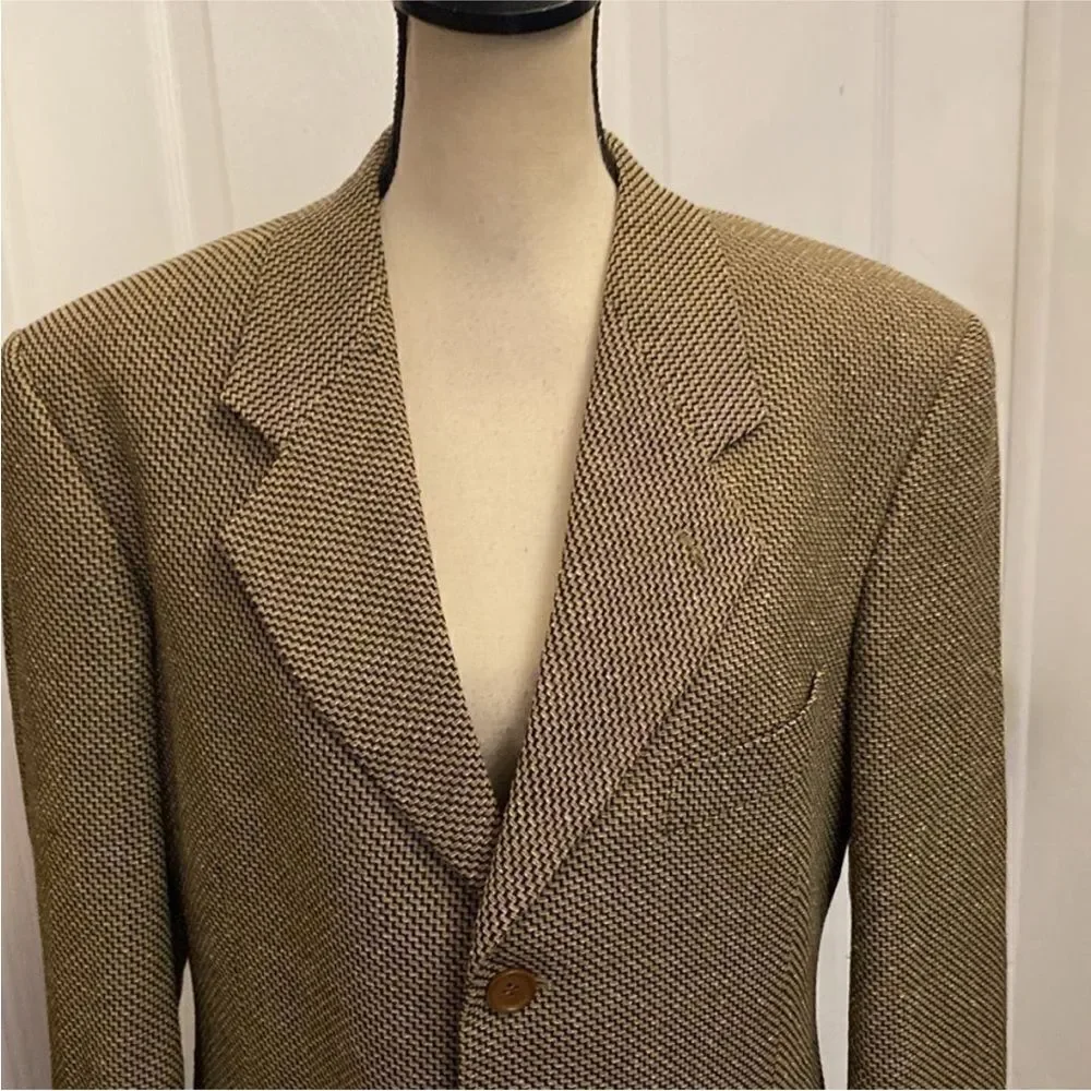 Giorgio Armani Brown Herringbone  virgin wool Blazer, L